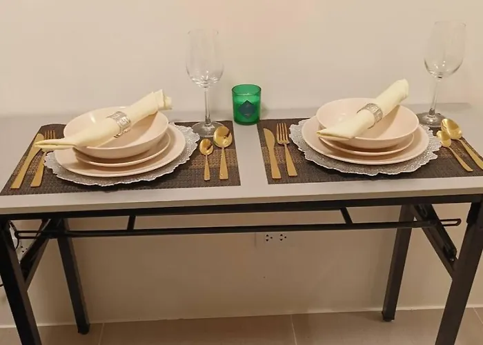 Goldyrich Staycation Place-urban Deca Tower Cubao *